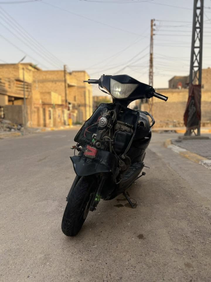 سلام عليكم 
من رخصت صاحب لكروب 
دراجة ماكس مضلع دراجه بوشه بلاد ماصارله 4اشهر من نازله رمبه
دراجه ما مفتوح بيه برغي واحد وجيب وياك فيتر وتعال ذا مفتوح برغي بل مكينه تاخذه بلاش دراجه الله شاهد بيه بس بجمه مكسور قليل واني واخرته 
دراجه نضيفه كلش سعر 400وبيه مجال 
مكاني بغداد لحسينه السكلات رقمي *********** متواجد خاص وتصال
