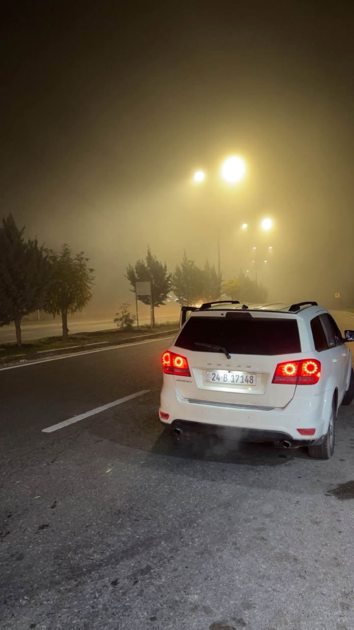 دوج جورني ٢٠١٢  
ره قه م سه نه وي جديد 
گيرو مه كينه بشه رت 
داخلي ره ش 
شاشه
بصمه
USB-AUX
نشره داخلي 
سپير جديد   
٣ مقعه د  ٧ ركاب 
تايره جديد 
 ١ قطعه چملاقئ سينگي به خه بئي داخلي 
شاشه له مس  گير ئوتوماتيك عادي 
تبريد مركه زي  هرسيك مقعه د 
٦ پستين مرغوب ٣.٦ 
ره قه م دهوك تحويل شه رت  
***********
125مجال پيچه ك 
١٠٠$ غرامه دهوك, العراق
