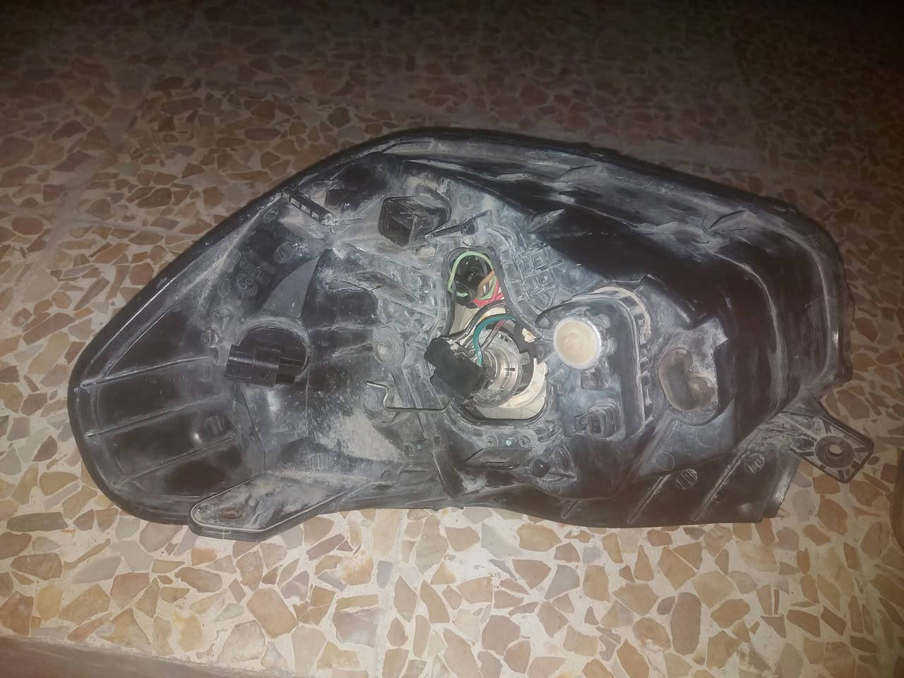 اغراض للبيع مكاني موصل جانب الايسر  قيم واخذ  هذا رقمي ***********
