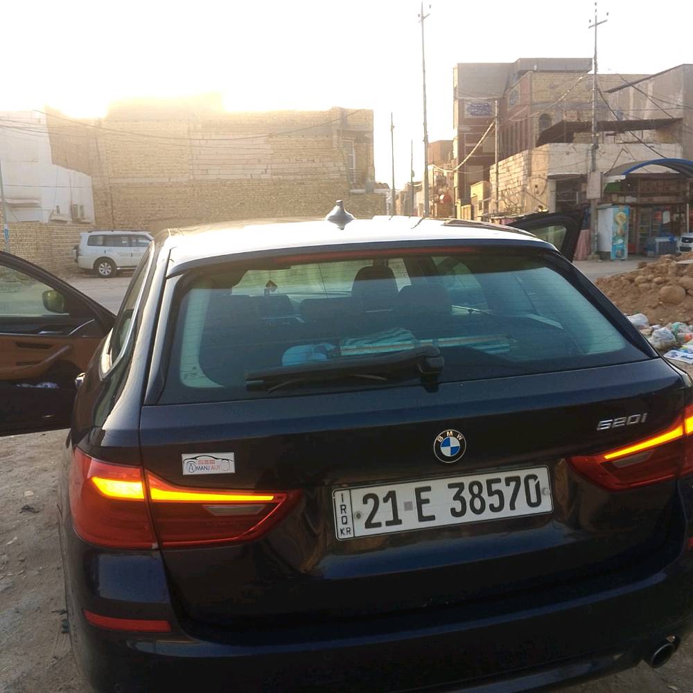 سيارة BMW موديل 2018 خليجي وكالة حجم  520I ستيشن ( تكسي مطار دبي )  
 محرك حجم 2000 توين تيربو جارج 
محرك و گير غير مفتوح 
السيارة  بيها صبغ  بابين وجاملغ جهة سايق  وبنيد 
رقم سليمانيه
عداد المسير : 480الف كيلو متر   قابل للزيادة  تصعدها محركها زيرو 
المواصفات
1- سيارة BMW حجم 520I  موديل 2018 خليجي وكالة مكفول كير ومحرك وكلشي  
2- محرك حجم 2000 توين تيربو جارج بقدرة 186 حصان 
3- لايت زينون عالي ناصي مع LED نهاري 
4- مرايا جانبية شفط كهرباء مع اشارات بالمرايا الجانبية 
5- قبق جنطة كهربائي شفط 
6- ويل كب حجم 20مع تخم تاير جديد  
7- حساسات امامي خلفي عالي التحسس والدقة ومعروف بالبي ام 
8- بصمة 
9- تقسيم داخل المرايا الجانبية للزوايا الميتة 
10- غرفة السيارة جلد مشمشي اصل والغرفة بحالة ممتازة جدا 
11- تحكم فول كهرباء لكشنات المقدمة 
12- تبريد السيارة قطعتين امامي وخلفي وتحكم خلفي بالتبريد الخلفي 
13- تحكم ستيرن جهتين متكامل لمجموعة من ايعازات المركبة 
14- شاشة دشبول كبيرة بحجم 6.5 بوصة تحتوي على كمبيوتر متكامل لكل المركبة 
15- كير عادي اوتوماتيك مع 3 وضعيات للقيادة 
16 -وباقي مواصفات المركبة الغنية جدا عن التعريف  

تخم اطارات جديد  ومسويلها ادامة كاملة
رقم ‏‪***********
سعر 140 بي مجال قليل