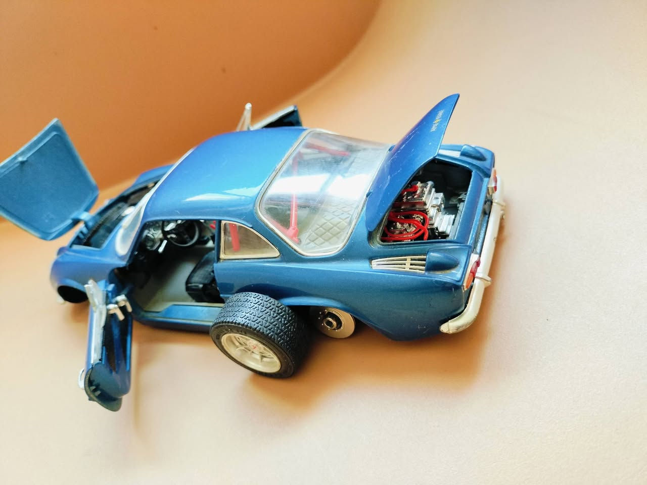 🔥 Alpine Renault A110 Berlinette 1:18 – Maquette de Collection avec Détails Ouvrants 🇫🇷


**إذا كنت صاحب هذا الإعلان وتريد حذفه لأي سبب، رجاءا أرسل رسالة إلى الدعم الفني**