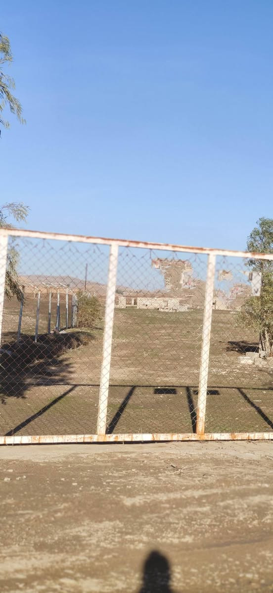 قطعە ارض  للبیــــــــع  
مســـاحـــــــــە  ۳ دۆنم 
موقع جیمەن  
مکان حلو 
سعر مناسب 

 پارچەیە  زەوی بۆ فرۆشتن
ڕووبـــــــــــــەرەکەی  ۳  دۆنم 
شوێن  چیمەن  شوێنێکی زۆر خۆش و دڵگیر 

***********
***********  واتس اپ و فایبر

عقـــــــــــارات قــــــــــەڵای کــــــــرکـــــــوک

عنوان  مکتبنا کرکوک/ پەنجاعلـــــــــي
