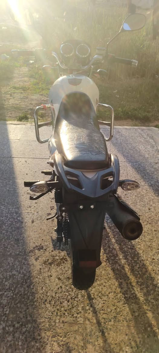 للبيع موطور WZ مديل 2020 نضافته هاي بصور محرك ما مفتوح مكفول ما تصرف على ربع فقط بانزين ودهن سعر ٩٥٠الف وبي مجال اي استفسار يتصل ع ***********
