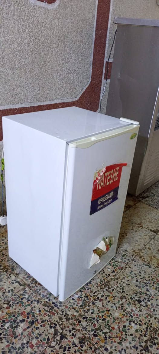 ثلاجه للبيع شغاله شرط الشغل بلاد السعر 75 ابيها مجال عنوان بصره حيانيه دور الشرطه رقم الهاتف***********
