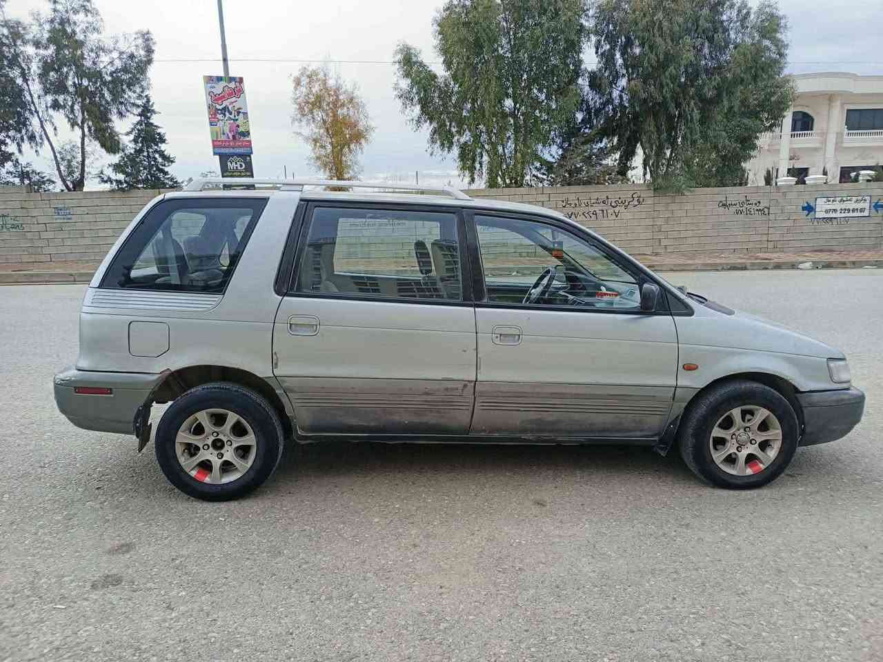 مسیوبۆشی گلاند،،مۆدێل 1993،،گێڕعادی،حەوت کورسی،،
سیاحی،،،عائیلی
بێ لێدران،،بێ بۆیاغ،،
تەبرید،،جام کارەبا،،،
قفڵ مەرکەزی،،سڵاید،،
پاوەر،،ویل کەپ،،،
کارەبایی جائیزە،،گێڕو مکینە بەشەرت مەزبوتە،،،،
تەحویل،،غرامە،بەشەرت
سعری،،، 36 موعامەلە،،،
گۆڕینەوە ئەکەم،،،،
هی من نیە تەلەفون بۆ خاوەنی بکەن جوابی کۆمێنت و مەسج نادەمەوە 
***********
