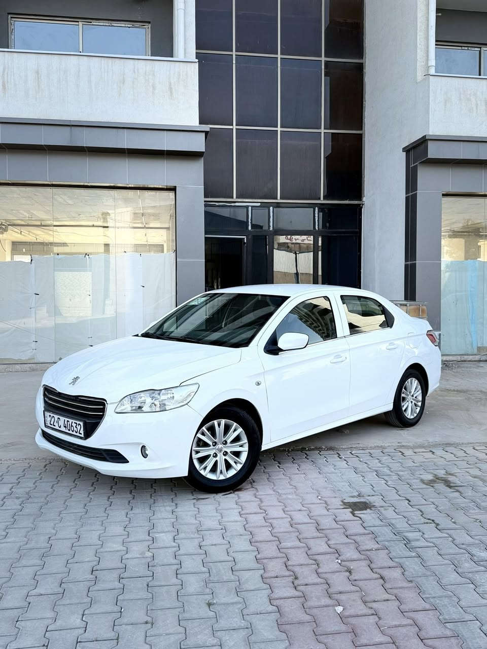 السلام عليكم
بيجو موديل 2015

رقم اربيل دولي شرط تحويل 
كير محرك كله شرط مكفول 

جام كاربائي تبريت تتڤيه كله شغال 
السياره بي اي نقص مال بيت 

سياره بيه بابين صبغ بخ بدون دواخل 
ولباقي سياره كله مكفول مابي صبغ 

سعر64ورقه بي مجال 
مكاني كركوك داخل مدينه

مكلف بالنشر خابر صاحب السياره 

***********
