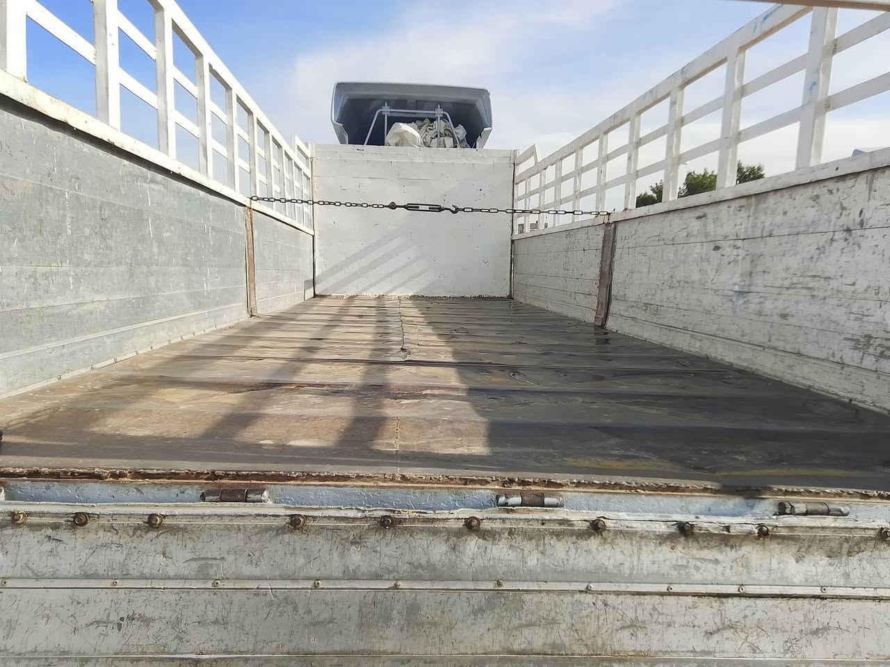 السلام عليكم للبيع بدي للبيع اصفاح 70 قواطع حديد ودبل شاصي حديد سعر ١٧ وبيها مجال.      ‏‪0781 597 6324‬‏
