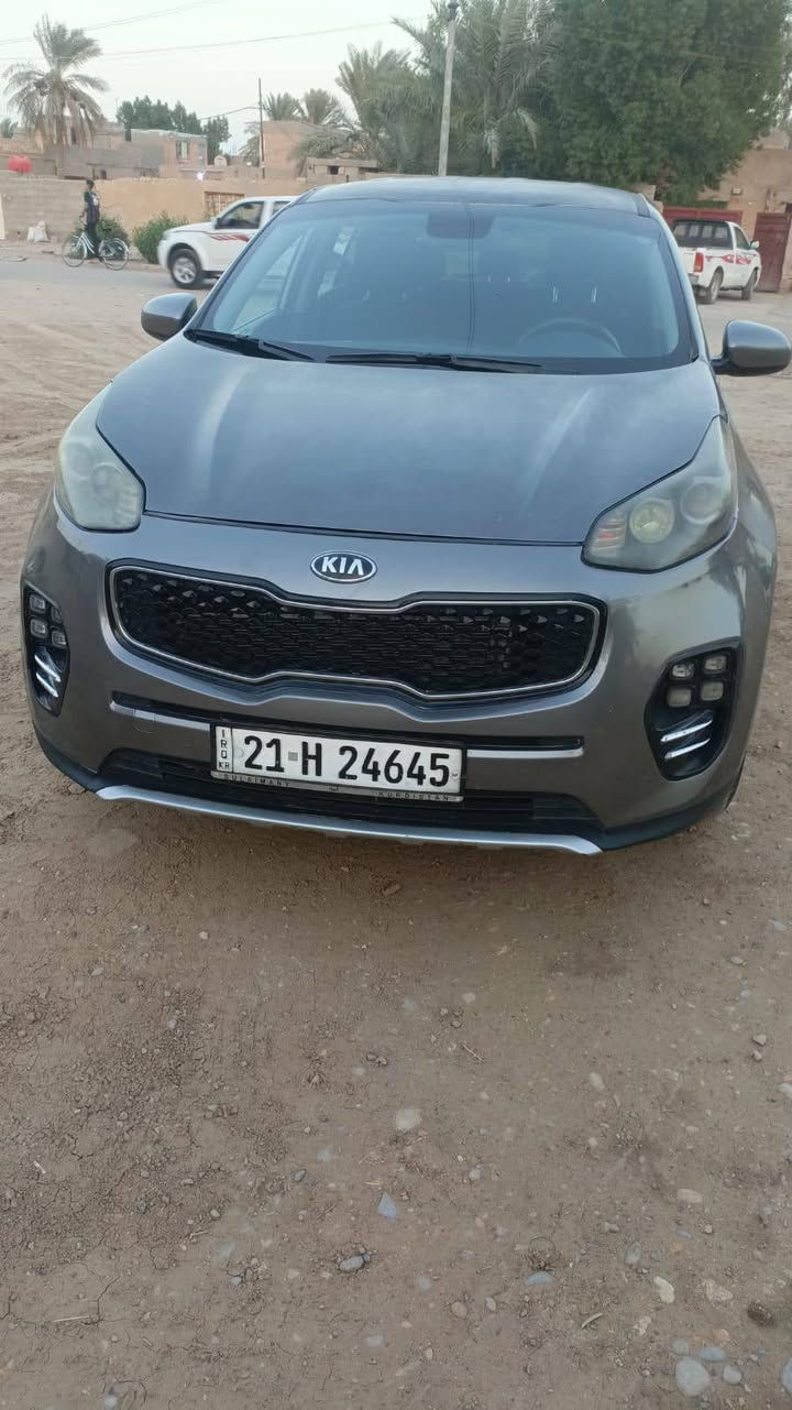 السلام عليكم سبورتج موديل 18 السياره نص فول  امريكي السياره محرك2400 بسمي تحويل ثاني يوم سنويه ورقم جديد ضررها سطحي بدون لغد وشواصي بيها جاملغ السايق مبدل مصبوغ والباب مصبوغ نص نفس الجهه السعر 147 مكان السياره بغداد 
وبيها مجال بسيط لاستفسار ‏‪***********‬‏
