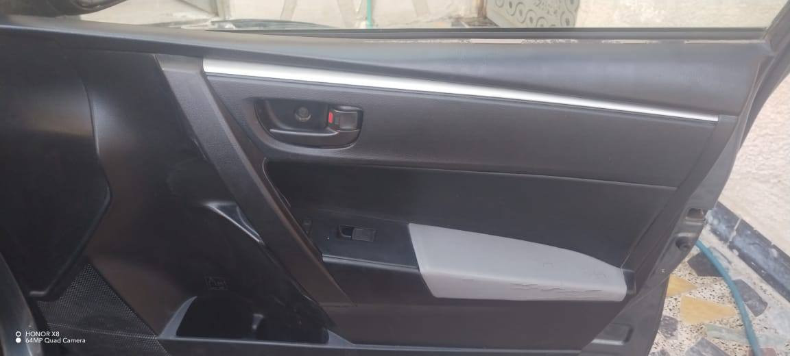 كورلة مديل 2014 وارد امريكي مكينتها 2000
ضربتها بس البنيد بدون تبديل ولاطاك الايرباك  سيارة جاهزة مابيها نقص 
وبيها بارد بالباب الخلفي سعرها 118 للبيع او المراوس ***********
