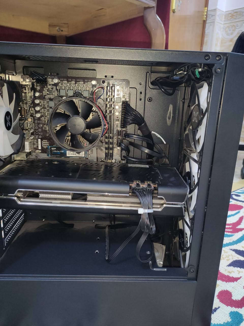 سلام عليكم 

تجميعة كيس استعمال سنة واحدة نظيفة كلش وبعدها جديدة واستعمالها موضح بالصور لكل شي

5700xt كرت شاشة جديد
650w azza power supply موجود باكيته ايضا جديد
16 G Ram

وبيه هارد ١ تيرا m.2
وهارد ١ تيرا ssd
وهارد واحد تيرا hdd

يعني ٣ هاردات ٣ تيرا
رام ١٦ جيجا كرتين اصلي

الكيس الخارجي ٤ مراوح نظيف ار جي بي اصلي شركة DUKE ضرره فقط الجامة الامامية للمراوح مكسورة بس ما ياثر ابدا على شي

التجميعة كلفتني ٨٥٠ الف قبل سنة
ابيعه ب ٥٠٠ قفل قفل الشراي يتواصل وياي واكو توصيل وفحص قبل الاستلام

موجود واتس:
***********
