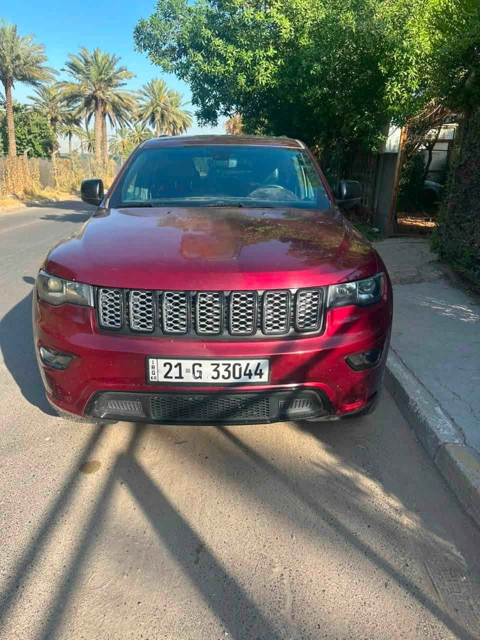 السلام عليكم بلاك توب موديل عشرين بيها نص بونيد صبغ وبيها بارد قليل بلجاملغ السعر 21 الف
***********
