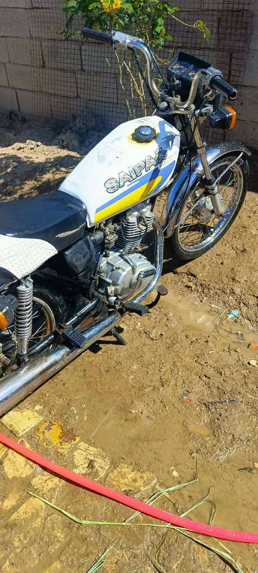 سلام عليكم شباب دراجه لبيع ادوات دراجه نضيفه لمكان ميسان  سعر  ب400 وشراي يجي خاص


**إذا كنت صاحب هذا الإعلان وتريد حذفه لأي سبب، رجاءا أرسل رسالة إلى الدعم الفني**