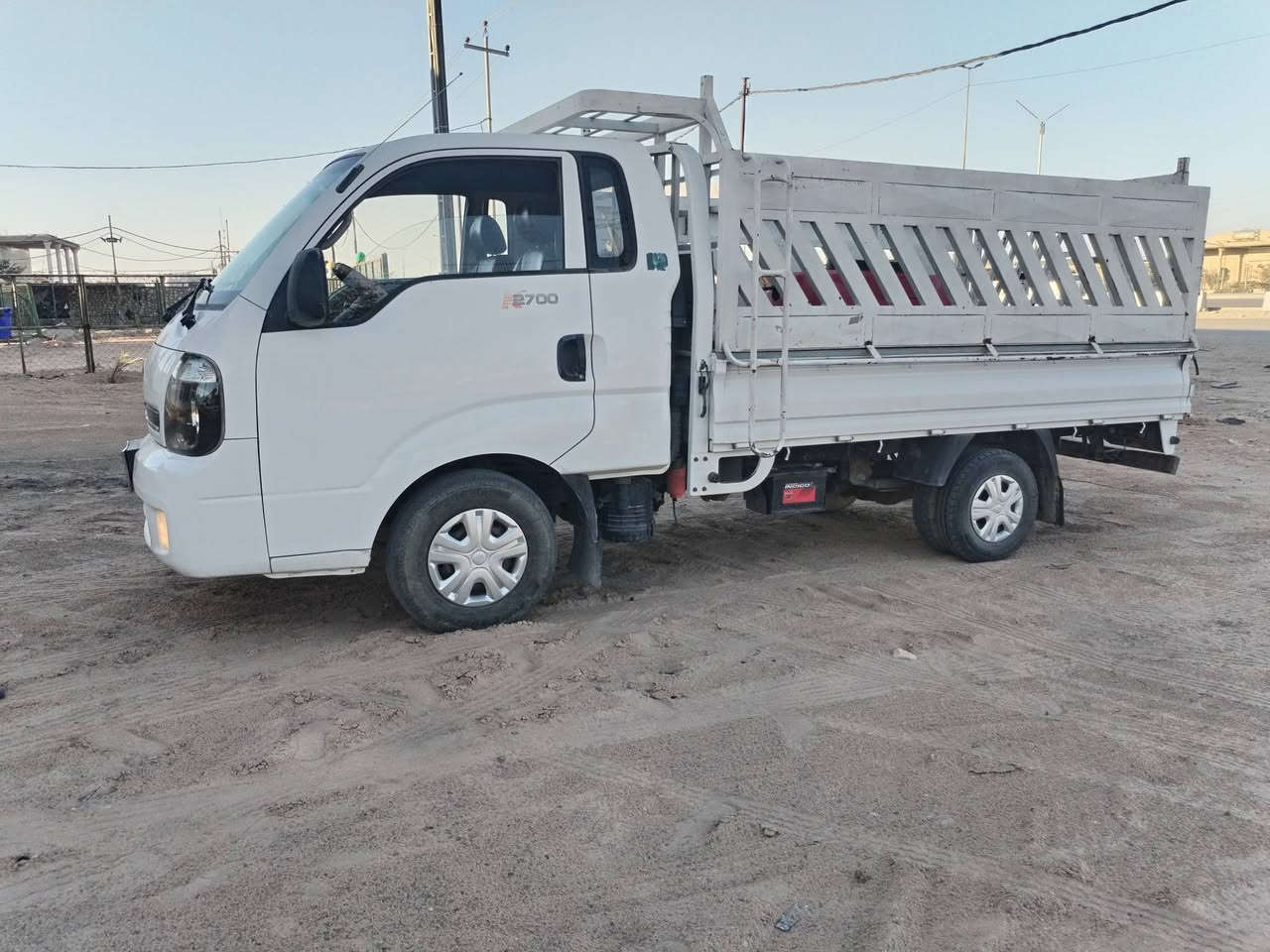 السلام عليكم
كيه حمل للبيع موديل 2017 مكفوله كفالة عامه سياره جديده بمعنى الكلمه 
كير محرك شاصي مكفول كهربائيات كلها شغاله
تدفئه تبريد ثلج❄️
تخم تايرات حداديه جديده
رقم بغداد سنويه مجدده لل 27 مشروع وطني
السعر 118
العنوان بابل كفل
للاتصال ***********
