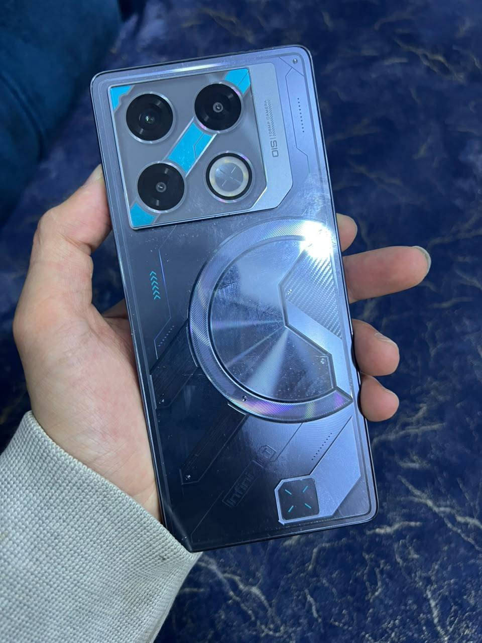 انضف infinix gt 20 pro بالسوك خدش مابي شرط
وجهاز معروف رام 12+12
ذاكره 256 و 144 فريم شاشا
وببجي 120 فريم للبيع سعره 300 مكاني ايسر
***********
