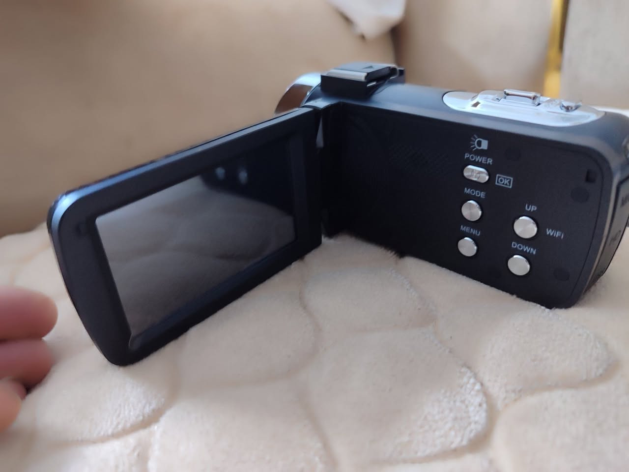 سلام عليكم 
كامرة فور كي جديدة بالكارتون فول مواصفات مع ملحقاتها ب55


**إذا كنت صاحب هذا الإعلان وتريد حذفه لأي سبب، رجاءا أرسل رسالة إلى الدعم الفني**