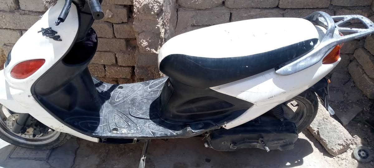 ل
لبيع دراجه اكزز ياباني فحل كامله سلف وهندر وكهربائيات كله شغاله ماعايزه اي شي فقط تنضيف كابريته... سعر250 ألف مكاني حله  ال
الا كرمين.   موبايل(***********)
