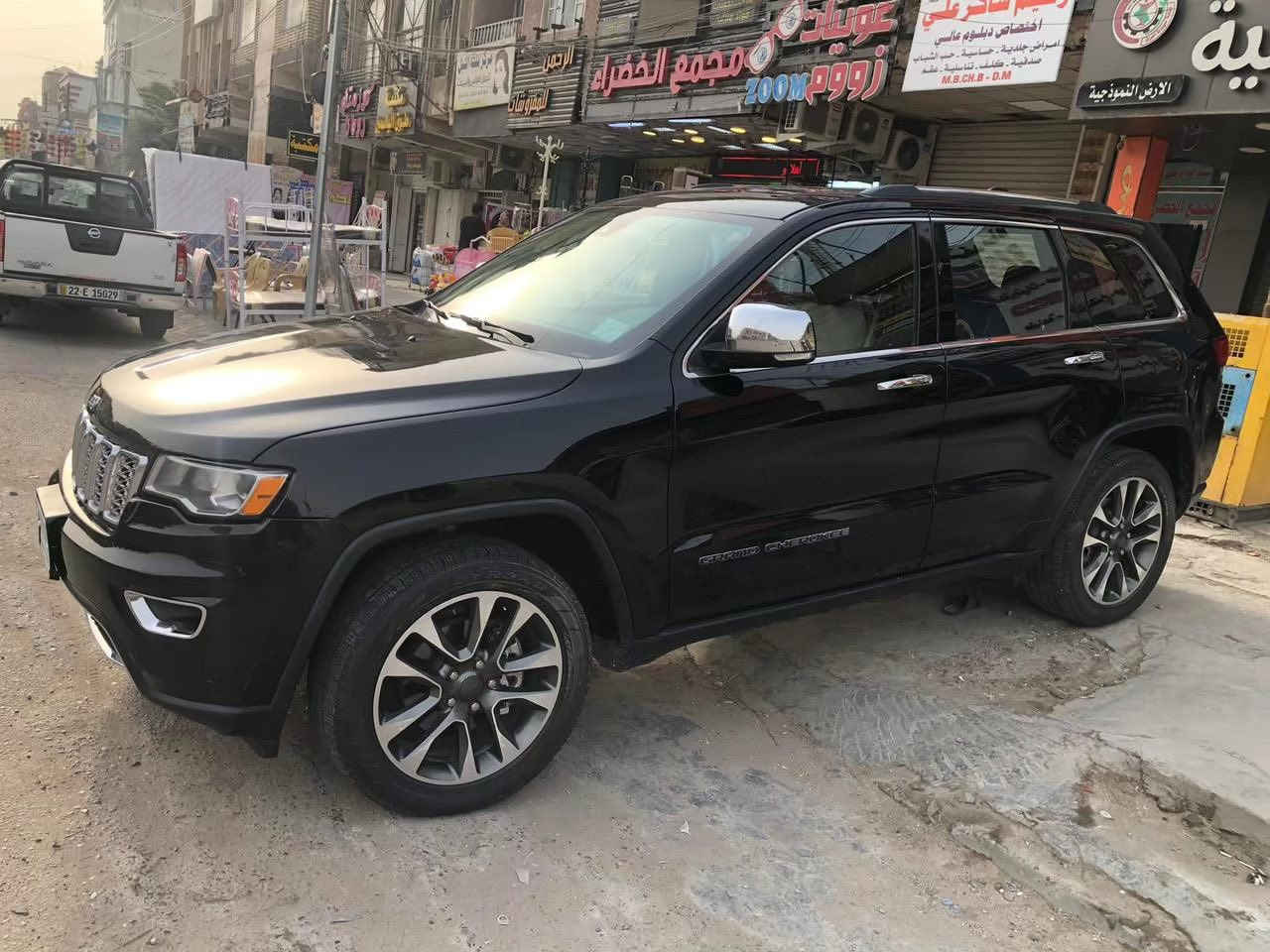 السلام عليكم
جيب كراند شيروكي 2020
فول مواصفات للاخير 
وارد امريكي ماشية 137 الف كيلو 
حادثها موضح بالصور 
كاملة بدون نقص 
كير مكينة مكفولات 
صدر امامي خلفي جديد 
السعر 220 
مكانها بغداد 
***********
