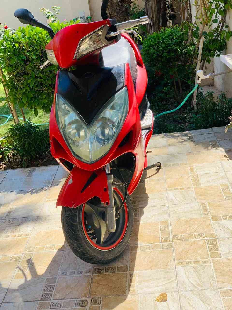 رايسنك ياباني مكفولة كله شغالة ومختمه
السعر/475 وبيها مجال لشراي 
حله مركز 
***********
