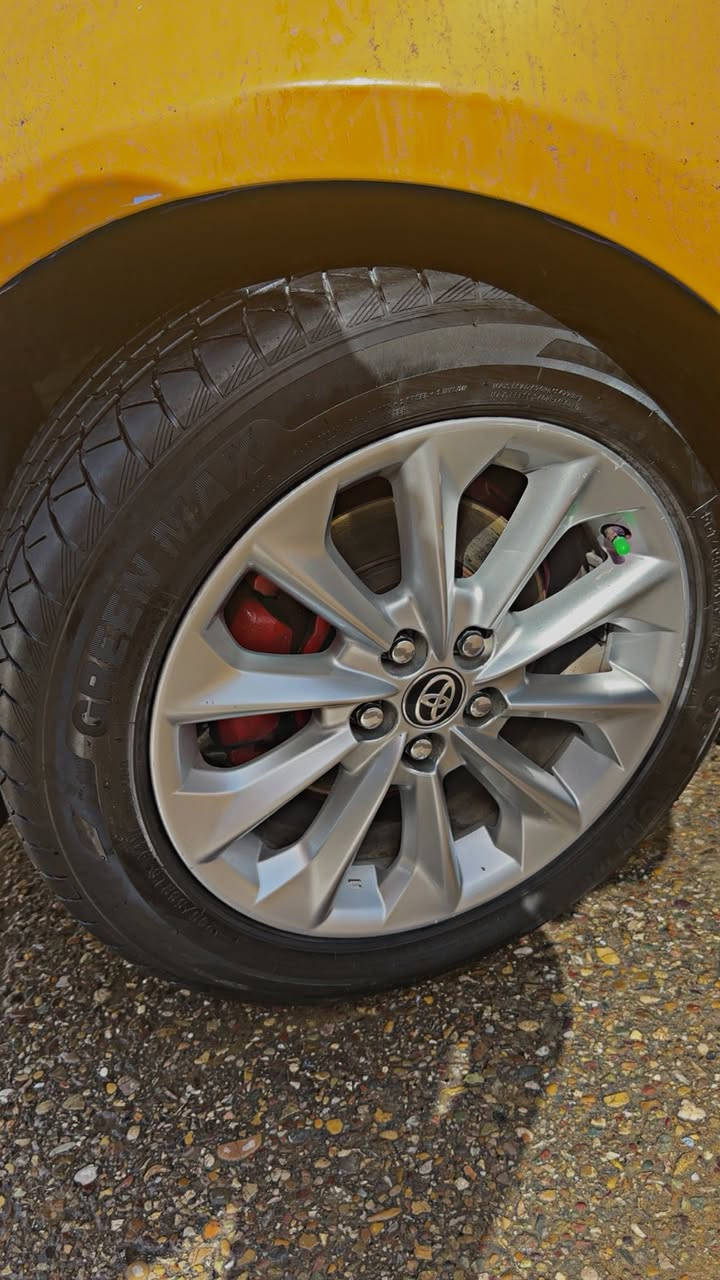 كورلا 2022كندي سيار جديد صور حدث موجود بدون ارباك بدون صاصي بدون دوخل. سيار موجود حجر صالصه ردار موجود سيار حلو تبريت من اخير سيار كامل بتاقه بزين موجود رقم *********** ماموجود عل فيس وتحياتي. يكول ماكتب سعر  لهن  بيع رزق ياهو يزيد يخذه وتحياتي ♥️
