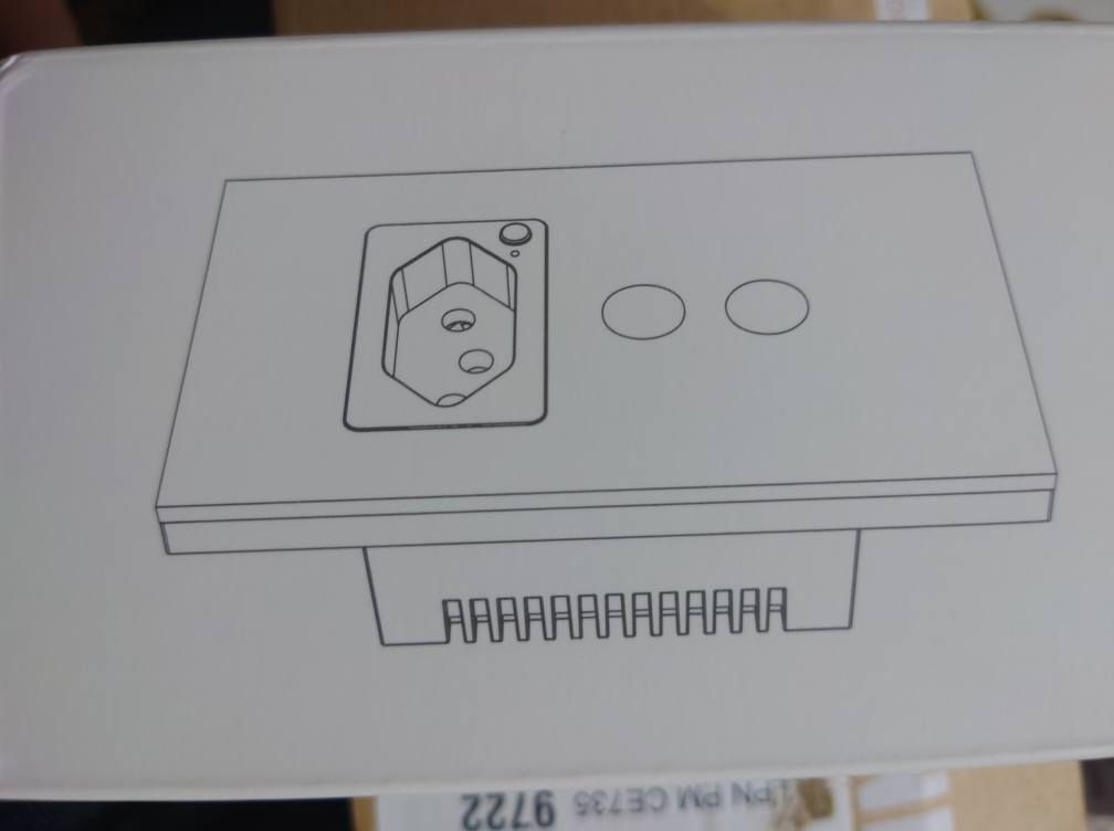 هذا هو مقبس حائط ذكي (سمارت) وواي فاي.
يسمح بالتحكم عن بعد في الأجهزة المتصلة باستخدام هاتف ذكي أو جهاز لوحي. 
يتكامل مع أنظمة المنزل الذكي والمساعدين الصوتيين مثل Alexa و Google Home. 
يمكن للمستخدمين ضبط المؤقتات والجداول الزمنية لتشغيل الأجهزة أو إيقاف تشغيلها تلقائيًا. 
يتميز بتصميم أنيق مع لوح زجاجي. سعر 15 مكان ناصرية حي الشهداء يوجد توصيل ***********
