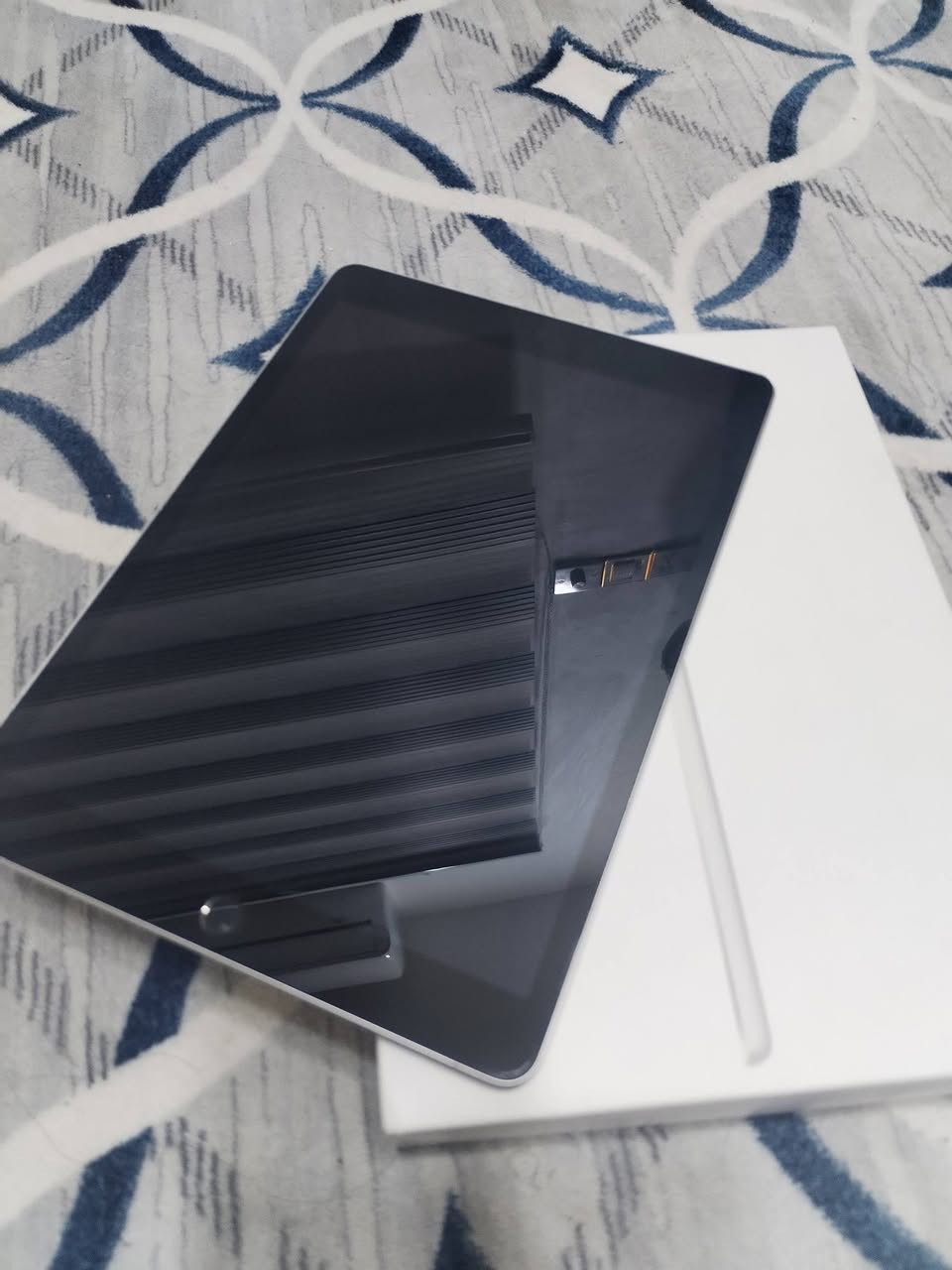 ***********.    275 ايباد 9 بطاريه 97
