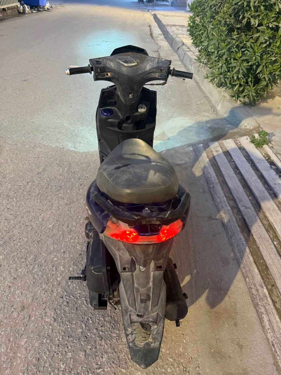 سلام عليكم دراجه أف أس شغاله ايي نقص ما بيها مجفته مرة وحدة سلف هندر سعرها ١٧٥ قفلها مستعجل على البيع رقم الهاتف *********** كربلاء, العراق
