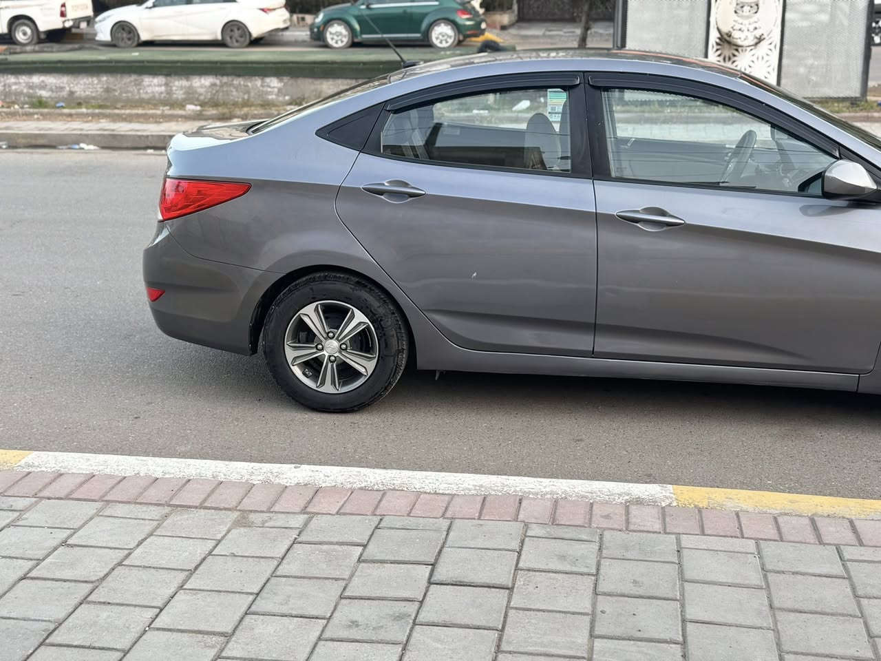 سلام عليكم اكسنت موديل ٢٠١٣ وارد أمريكي داخله أكلين ليبل واحد ماشيه ٩٧. سياره جديده متصرف عليه ألف مكينه كير مكفول صدر تبريد تخم تاير سياره بيه ٣ قطع أثر شخوط مكفوله من الضربه وأفتح فقط رش بدون معجون على وضع الشركه رقم بغداد مكان بغداد شارع فلسطين معروضه89بيه مجال حق جيه ***********
