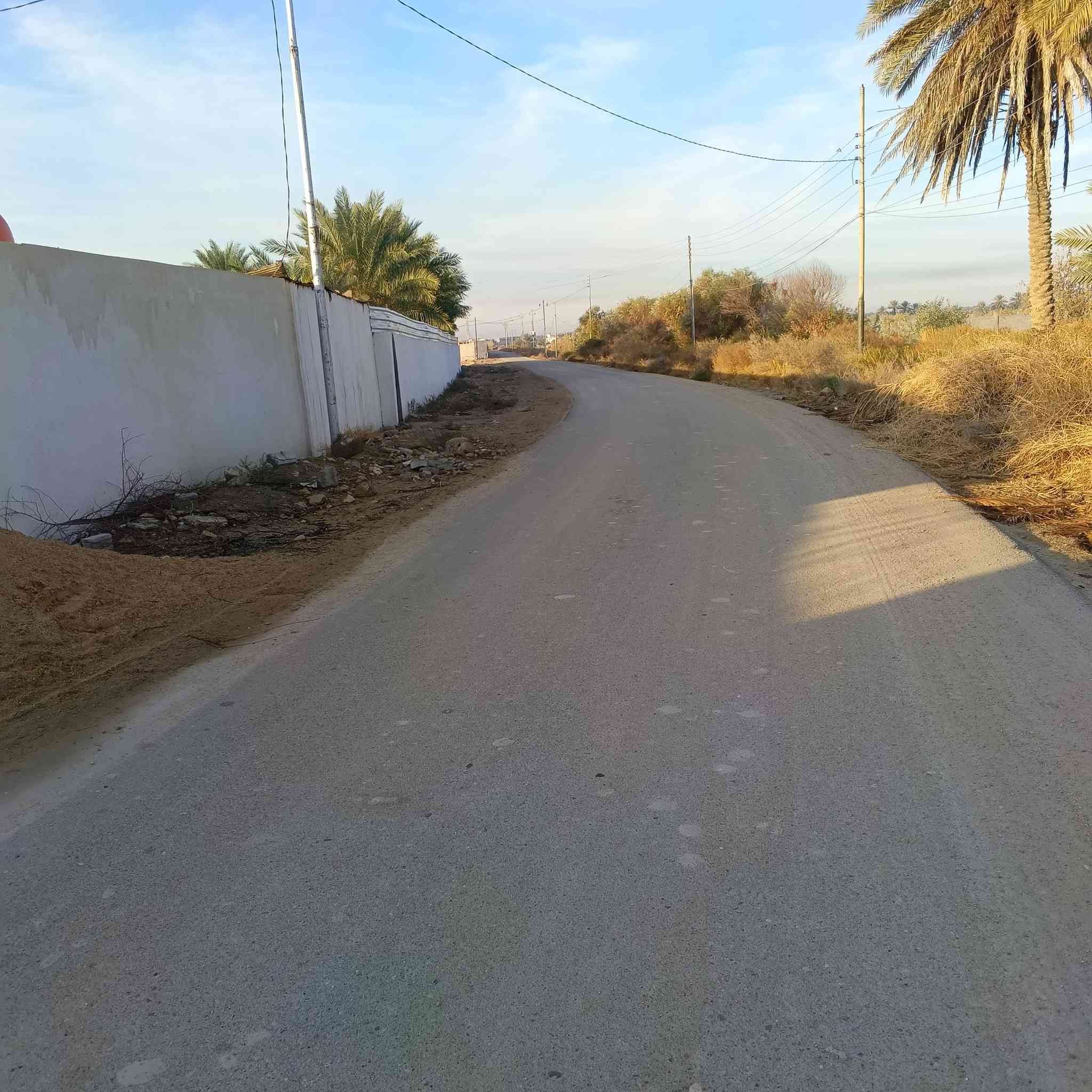 الفلوجه الازركيه بين الفلوجه والصقلاويه السعر ٣٢٥ مليون
 2 دونم كافة الخدمات تبعد عن الفلوجه ١٢ دقيقه وأقل   مع بيت حديث بناء طابوق سنه ٢٠٢٤ البيت فيه بعض النواقص البسيطه
الارض مسيجه بالكامل سند ٢٥ باسمي *********** أو ***********
