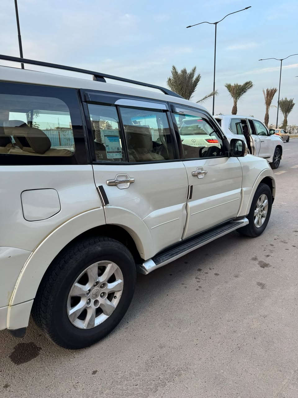 السلام عليكم باجيرو حبتور مكينه 3ونص فتحه كشن كهرباء دمام مكينه كير كفاله تخم تاير السياره بيه صبغ ابيع كام شاصي لغد مكفول السياره شتريته بيه قماره امبدله واكعه عليه صقيفه وليس حادث شغل حلو بسمي تبريد 3قطع ثلج السعر 87 مكانه بغداد حي الجهاد اتصل ***********
