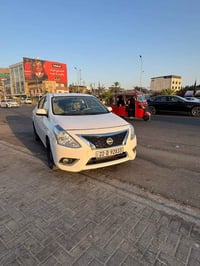 نيسان سني 2024  سياره نيضيفه كللش   سياره مكفوله من الضربه   بس بيها ب...