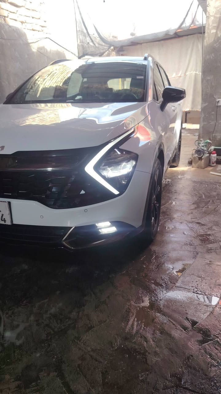 كيا سبورتج 2025 بلاك اديشن 
‏‎ماشية 18 
‏‎مواصفات فول قمارة حديد

داخل زيتوني جلد 
صندوق خلفي كهرباء 
‏‎مكينه 2.0
‏‎بصمه تشغيل 
‏‎تشغيل عن بعد 
‏‎مقاعد الاماميه كهرباء 
‏‎مقاعد الاماميه تدفئه
‏‎شاشة كبيرة
‏‎كامرة خلفية
‏‎حساس أمامي 
‏‎حساس خلفي
‏‎تبريد قطعتين 
‏‎درايف مود 
‏‎مري كهرباء 
‏‎بك لايت خلفي LED 
سعر 237
‏‎العنوان  بغداد 

رقم ***********
