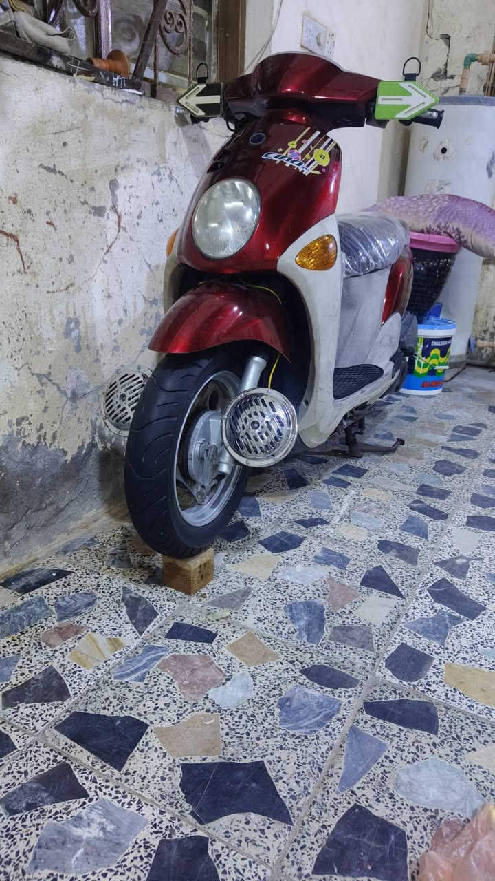 السلام عليكم ورحمة الله وبركاته شباب دراجه  فله لون مميز بعده بل كارتون نازله رمبه صارله شهر12/1 شديتها بيدي من رمبه أوراق كامله بغداد المدينه الصدر الحميديه سعر مليون 300 وبيها مجال لطيبين 
*********** رقم الثاني 
***********
متواجد وتساب +فيس بوك
