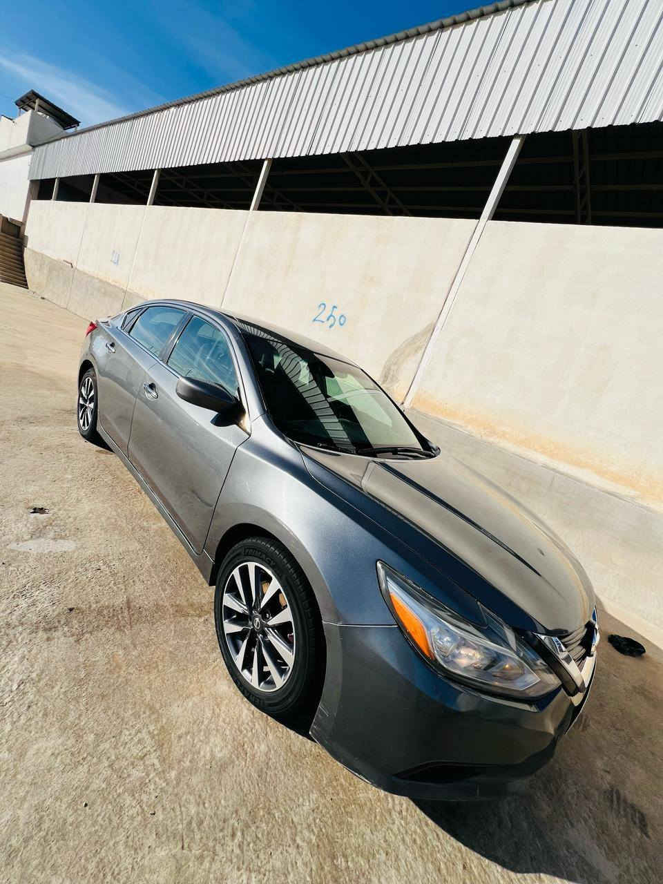 نيسان التيما موديل 2017 فئة SV فول مواصفات کیر و محرك كفالة عامة وضع شركة رقم دهوك رقم و سنوية جديد ملاحضة / سيارة كلين بدون صبغ فقط مكانتين صغير تعديل +قطعة جاملغ صفحة سايق اصلي مبدل
بارد بصمة تشغيل + ابواب بصمة تشغيل عند بعد كشنات کهربائی نظام رادار جانبي كامرة خلفية تحكمات ستيرن تحديد سرعة سيارة مال البيت جاهز شرط تحويل مكان سيارة موصل سهل نينوى
*********** واتساب
*********** 
مكلف بالنشر مكلف بالنشر مكلف بالنشر
