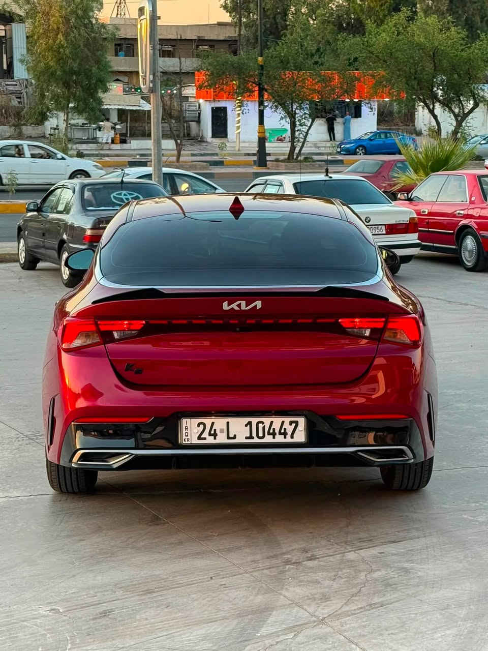 السلام عليكم 
للبيع 
Kia k5 2022 لون ماروني

المواصفات 
شاشة كامرة رادار 360 
مثبت سرعة فول تحكم ستيرن 
اوتو هولد 
سايد بريك بصمة 
اربع انظمة قيادة 
بصمة تشغيل بصمة ابواب 
وباقي المواصفات المعروفه 
  
مكينة وكير بشرط 
السيارة داخله كلين تايتل وطلع بيها قطعتين كلير امريكا 
باب وجاملغ بدون دواخل بدون ايرباك 

باقي التفاصيل الاتصال على الرقم 
***********
