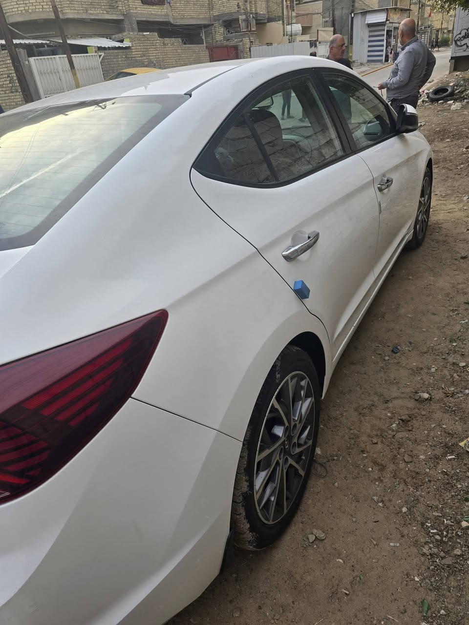 الانتره ٢٠٢٠
بغداد خليجي
فول مواصفات
بصمه
فتحه
داخل صاجي 
مكينه ٢٠٠ دوش المرغوب 
بيها مكانين بارد فقط
والباقي مكفول 
***********
