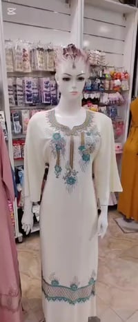 ملابس • اخر درزن • باقي للحجز