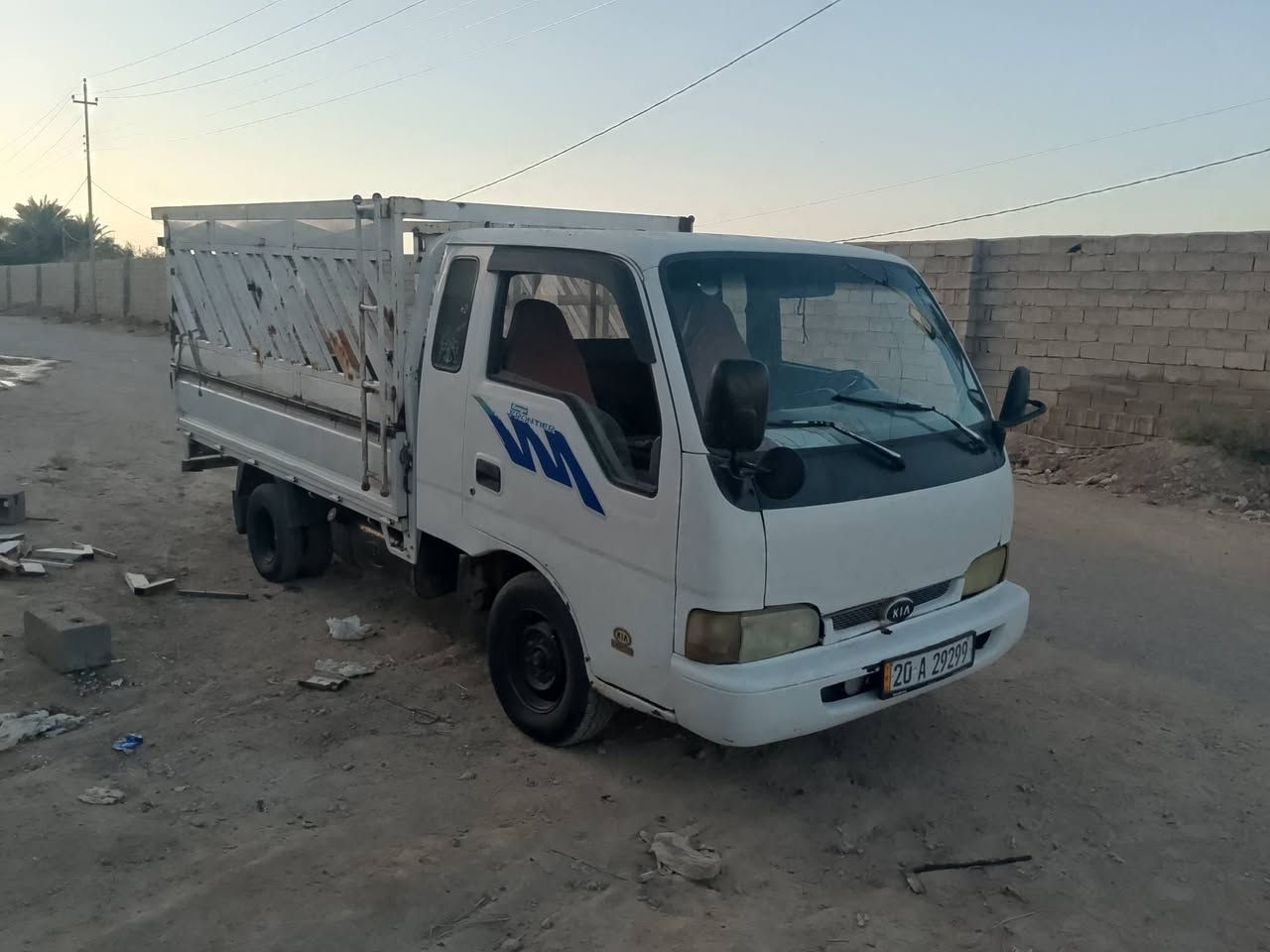 السلام عليكم كيا فنتيره 97 بسمي رقم دولي بسمي مراوس بتكسي لانسر
***********
