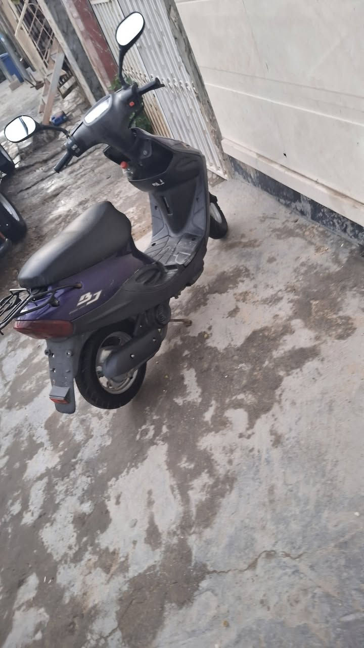 السلام عليكم دراجه بيجي للبيع ما بيها اي نقص السعر 250 وبيها مجال شيء خليل مكان بغداده الحريه كهربائياتها كلها شغاله ***********
