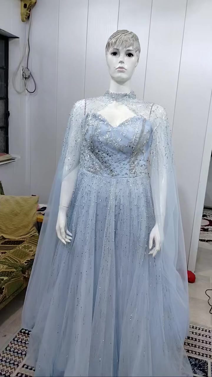 السلام عليكم 🌹
فستاني لبسته بمهر اختي اخذته من كيوت فاشن فرع الاعظميه - شارع الضباط
الفستان جديد اشتريته قبل ٦ شهور 
سعر الشراء ٣٠٠ دولار
سعر البيع ١٧٥ الف نص سعره 
سبب البيع بعد ماالبسه 
قياس الفستان ٤٢- ٤٦ لان بي قيطان
الفستان حيل فخم وراقي ويكعد عالجسم ويرتبه مابي اي عيب ثاني يوم وديته غسل وكوي وضميته
رجاءا جماعة الغالي شكرا لتعليقكم اعرف غالي اني احب البس غالي كلشي وسعره❤️
وبالحقيقه بعد احلا


**إذا كنت صاحب هذا الإعلان وتريد حذفه لأي سبب، رجاءا أرسل رسالة إلى الدعم الفني**