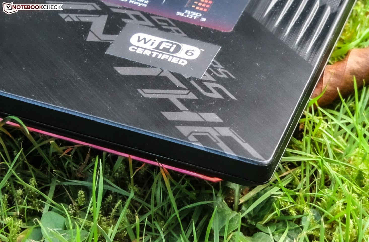 Asus Rog Strix G712LWS
Ram: 32 Gb 
GPU:  NVIDIA GeForce RTX
 2070 Super (8GB) 
Processor:  Intel(R) Core(TM) i7 
STORAGE: SSD 1T
sceen size 17.3
najaf
***********
