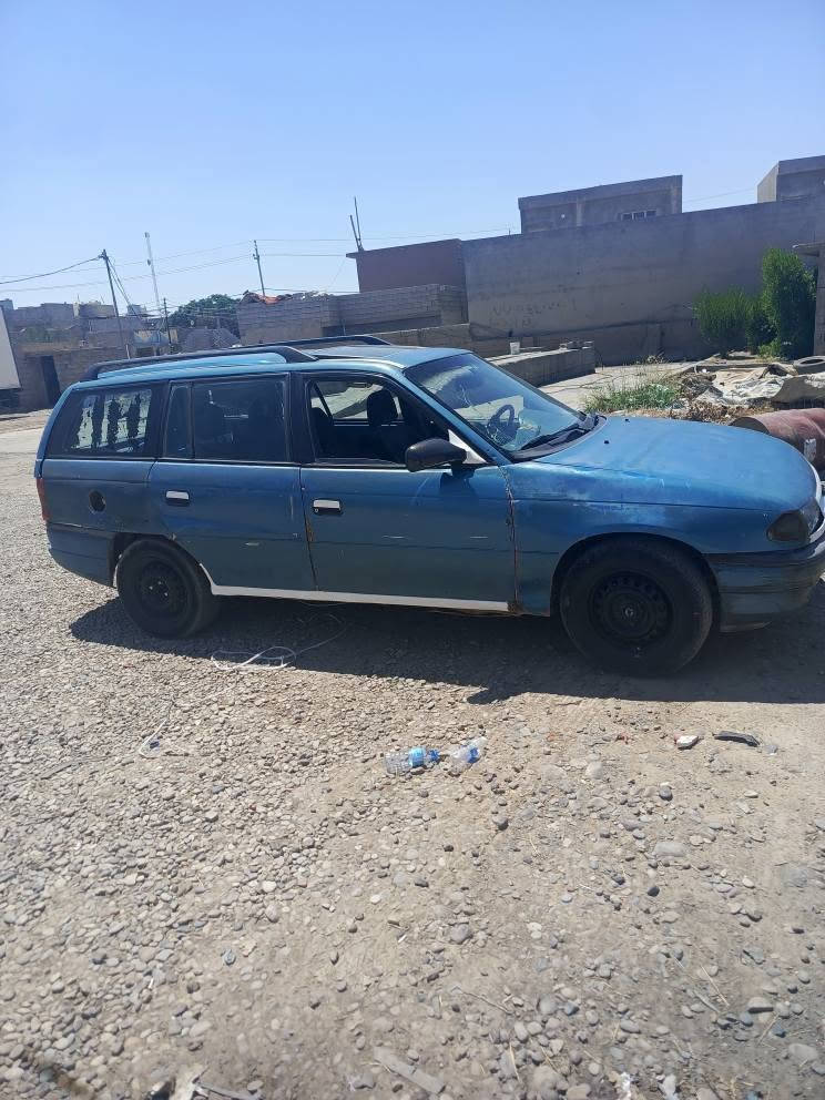 أوبل أستره موديل 92 رقم ديالى مشروع وطني. سنويه لل 25 محرك جديد 16  بيه خياسات فقط بالدوسات السعر ( 28 ورقه) بيه مجال قليل للشراي  مكاني ديالى  *********** واتساب مازنجر كربلاء, العراق
