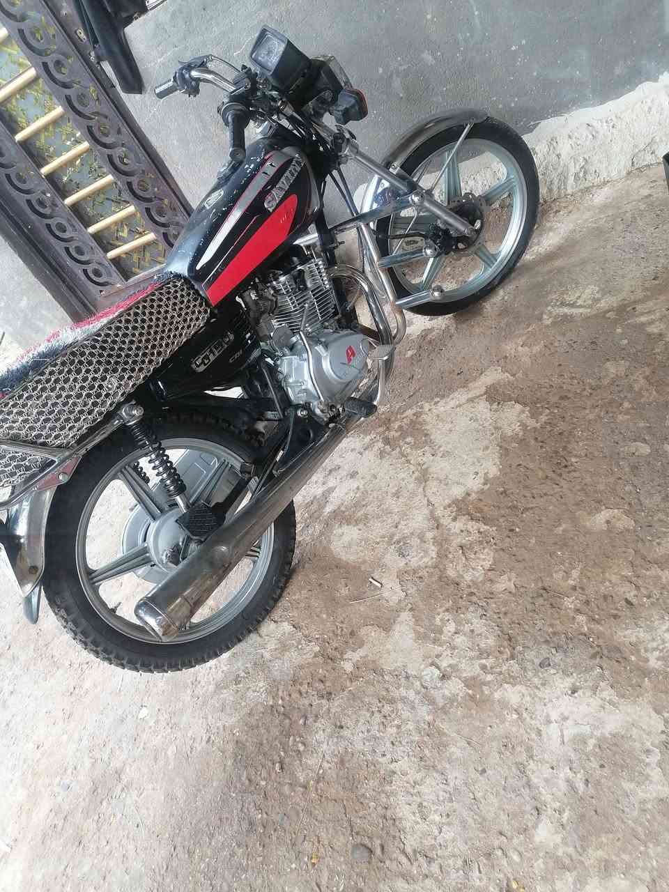 سلام عليكم دراجه سيفان موديل ٢٠٢١اوراق كامله ما نقصه مكان الدراجه بابل المحاويل *********** السعر ٣٧٥وبيه مجال بصيط
