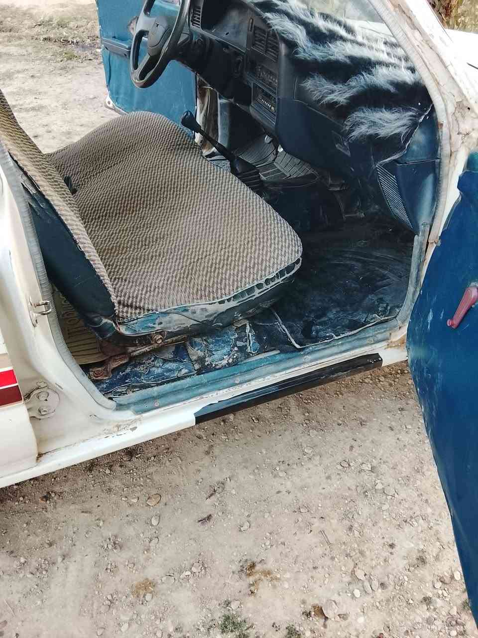 سلام عليكم بيكم تيوتا موديل 89 محرك كير اكسن شاصي كله شرط رقم بغداد تحويل مباشر هاذا رقم هاتف وشراي يدلل. ***********
