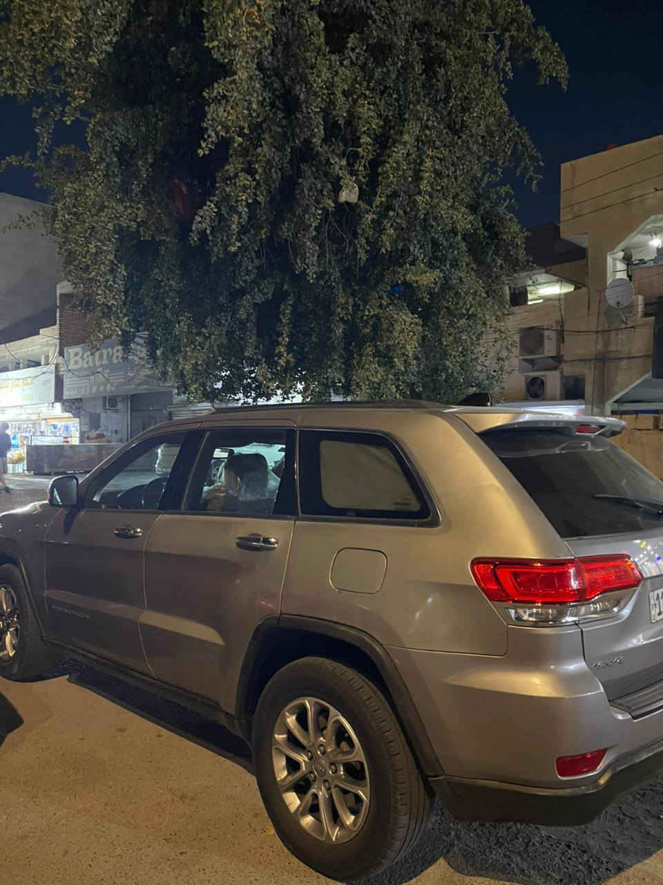 جيب 2014 امريكي حادث جاملغ وبنيد من امريكه وبل عراق جاملغ خلفي وباب الخلف السايق خمس قطع صبغ ابيع حزام
مواصفاتهه
بصمه 
كشن جلد
سستم سماعات 8 
كير طياره 8 نمر
مكينه سته
بصمه ابواب
شاشه قياده
شفتات استيرن 
سعرهه ب١٧٠ وبيه مجال


**إذا كنت صاحب هذا الإعلان وتريد حذفه لأي سبب، رجاءا أرسل رسالة إلى الدعم الفني**