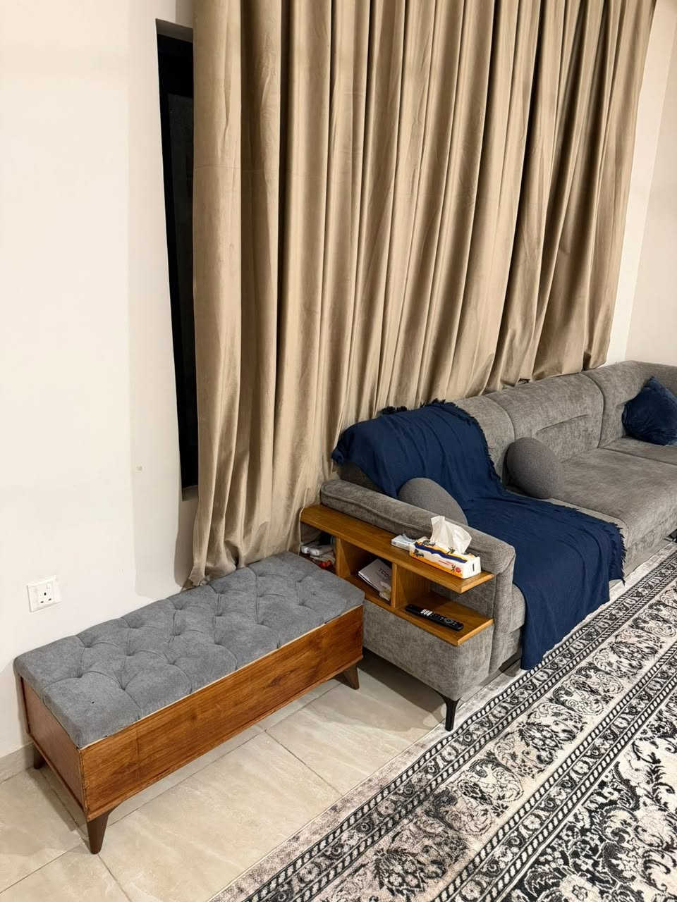 كورنر تركي جديد استعمال شهرين فقط سعر 600 الف وبي مجال للشراي للاستفسار *********** عنوان بغداد مجمع بوابة الكاظميه
وعندي بعد مكتبه ديكور وميز بلازما 
متوفر واتساب ورصيد فقط
مكلف بالنشر
