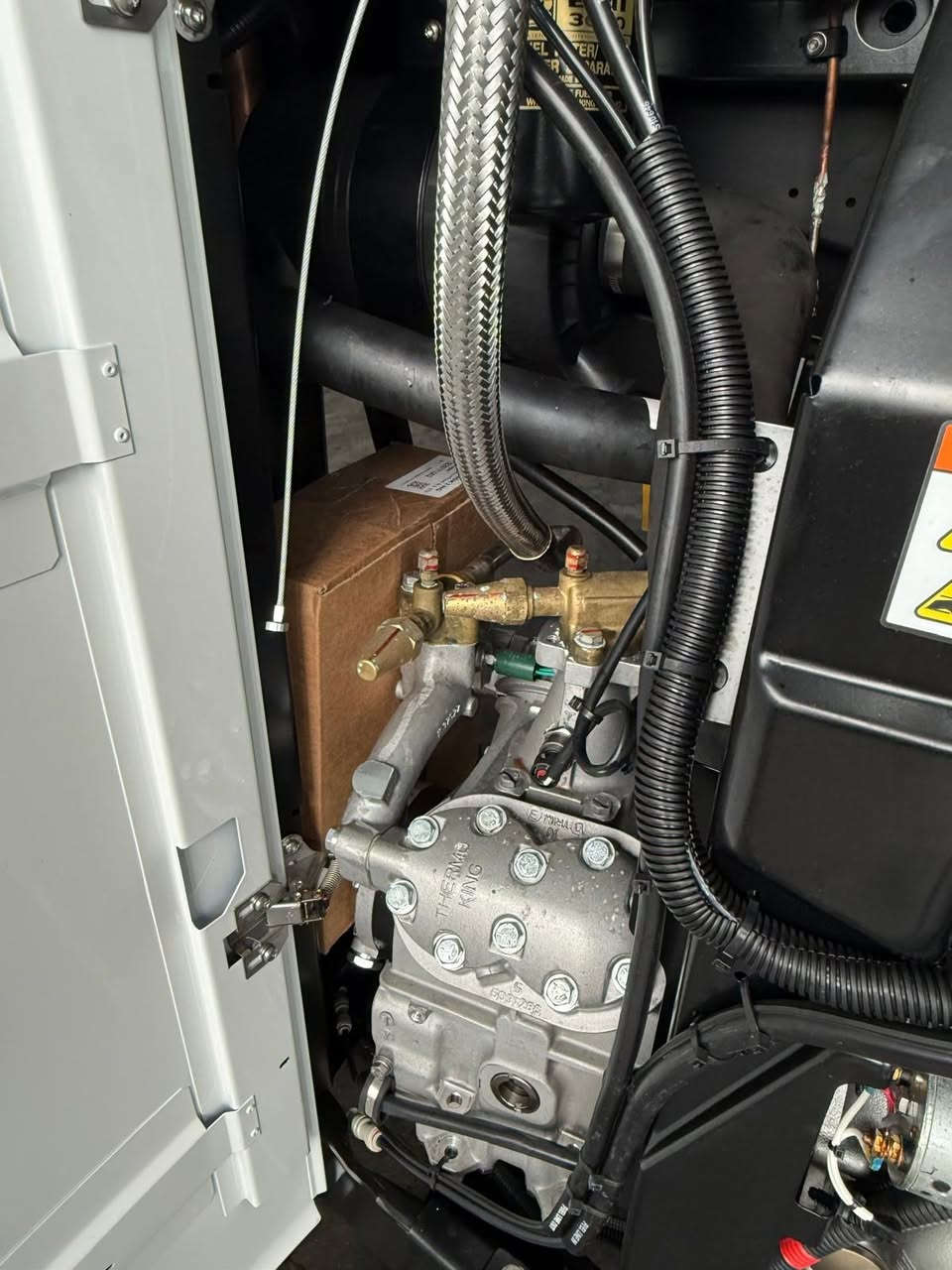 We also have just received a group of NEW Thermoking SLXi 300. Please contact us for more information


**إذا كنت صاحب هذا الإعلان وتريد حذفه لأي سبب، رجاءا أرسل رسالة إلى الدعم الفني**