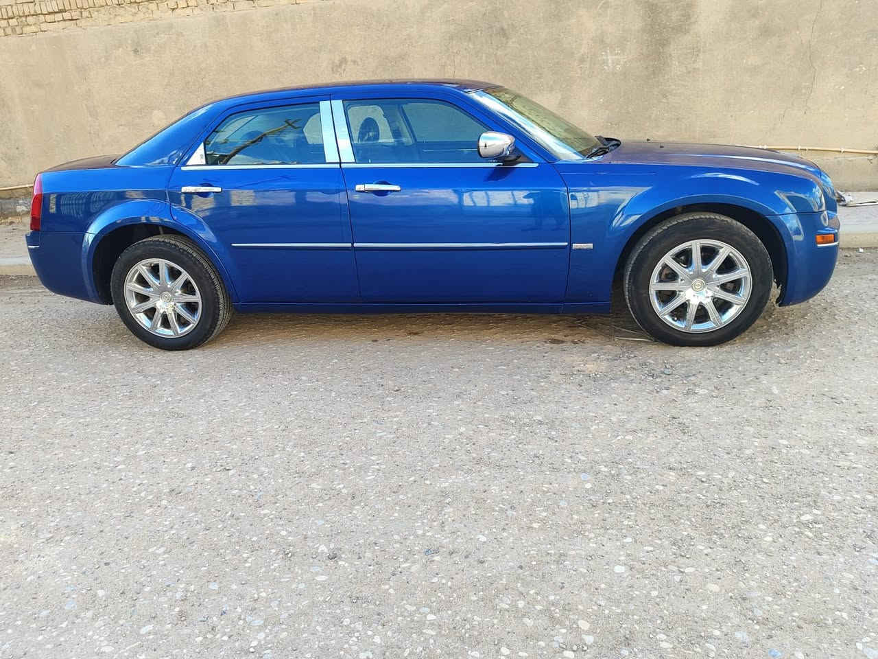 اوبامه 2010  اصل 
حاويه متؤمه 
بيها كصه 
سعرها 53
مكانها ميسان 
***********
السياره كلش جديده وجاهزه
