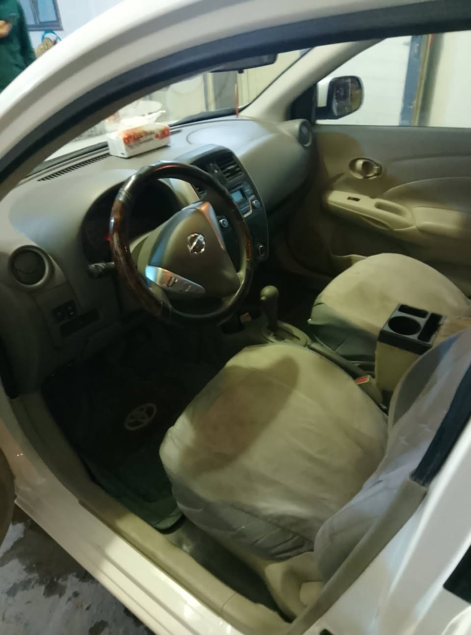 نيسان صني موديل 21 مكفوله من الضربة تبريد شغال حداديه نظيفه عنواني نجف
السعر 107 وبيهه مجال للشراي 
الرقم ***********
