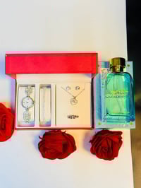 بوكس نسائي • عطر ثابت • هدية عيد حب