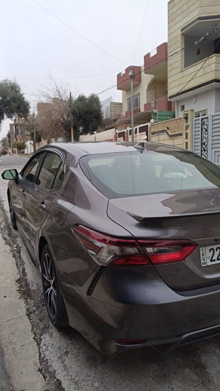 كامري se  موديل 23  وارد امريكي
رقم شيمالي اربيل 

ماشيه 21 ألف مايل 

سنويه وهزه جديد 

مواصفات معروفه 

السيارة بجم كبس وخلفي كبس 

الضرر فقط بابين جهه السائق ارباك برده فقط الباقي سليم مع رقم الشاصي 4T1G11AK0PU785040

السيارة حلوه ونظيفه جديدة اخت الزيرو 

السعر مناسب بس التواصل مع الراقم ***********
